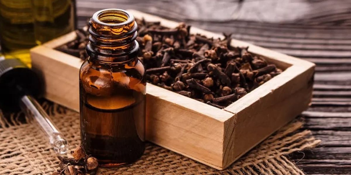 Use clove oil to remove mold from carpet Use clove oil to remove mold from carpet